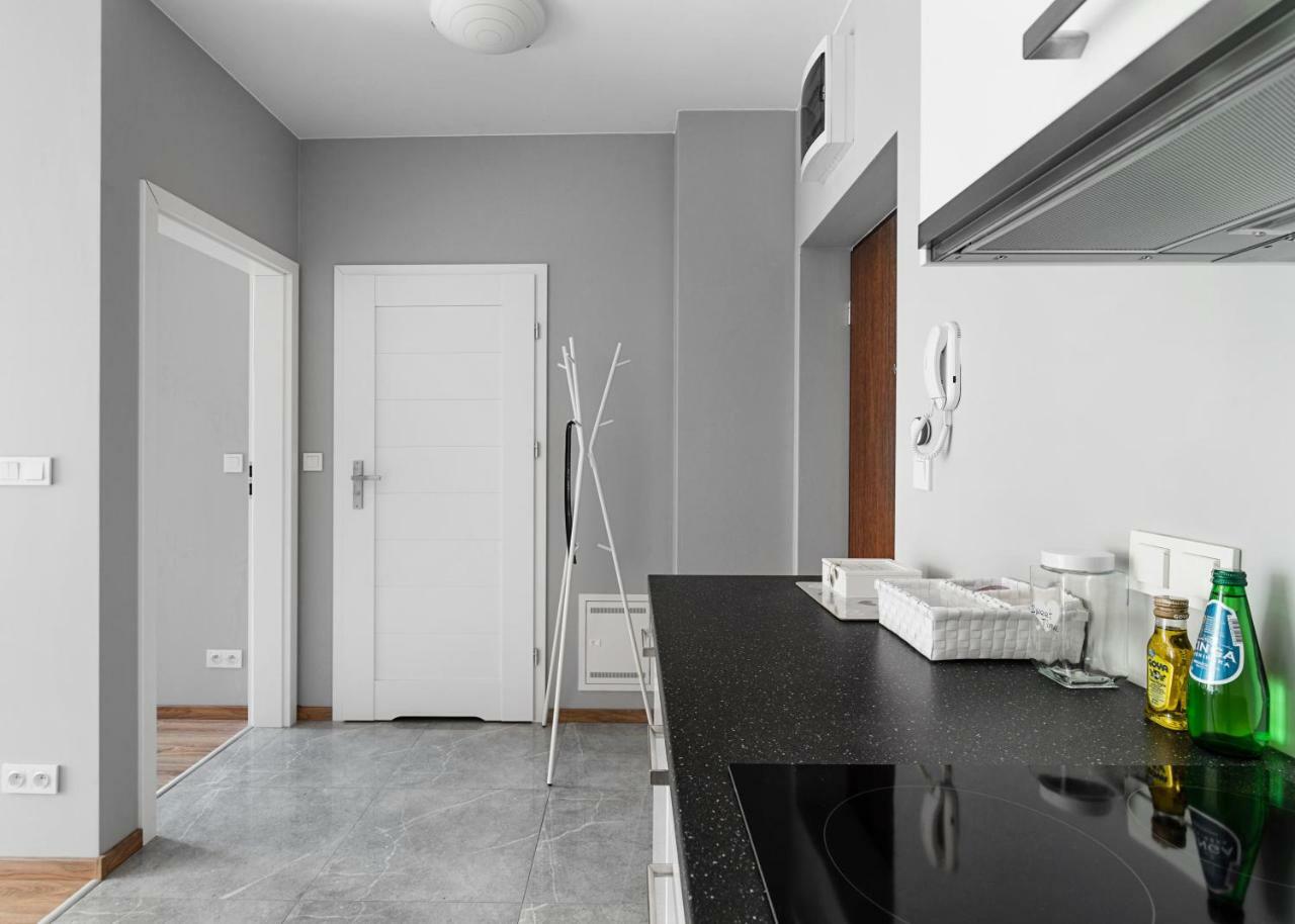 Warszawa-Wlochy Brilliant Apartment מראה חיצוני תמונה